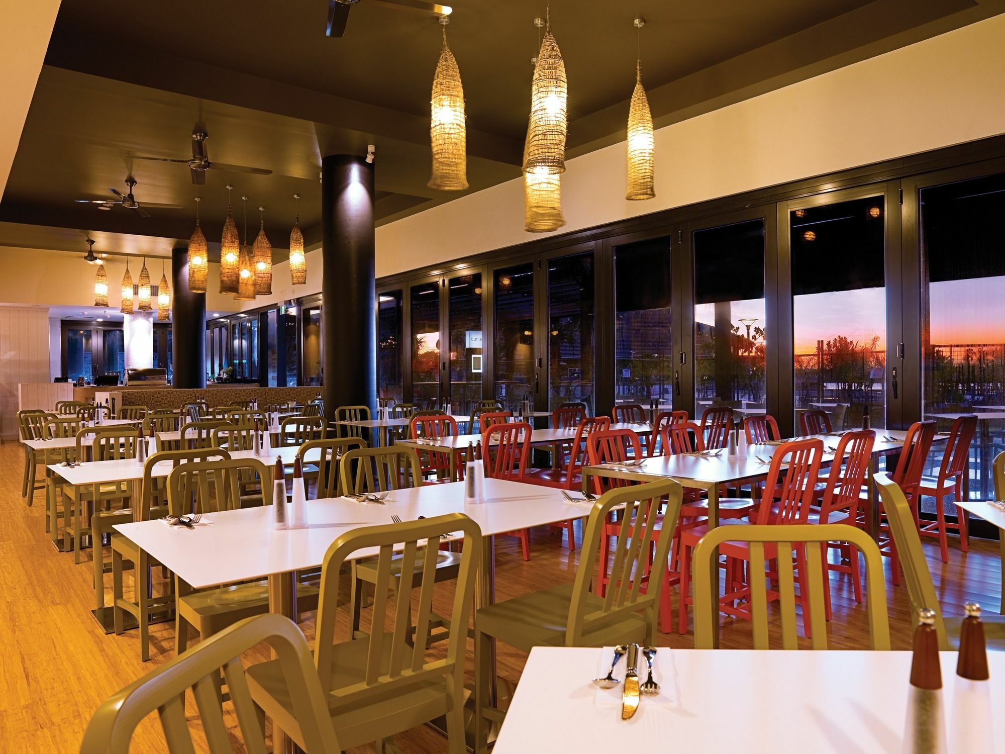 Adina Apartment Hotel Darwin Waterfront Restaurace fotografie
